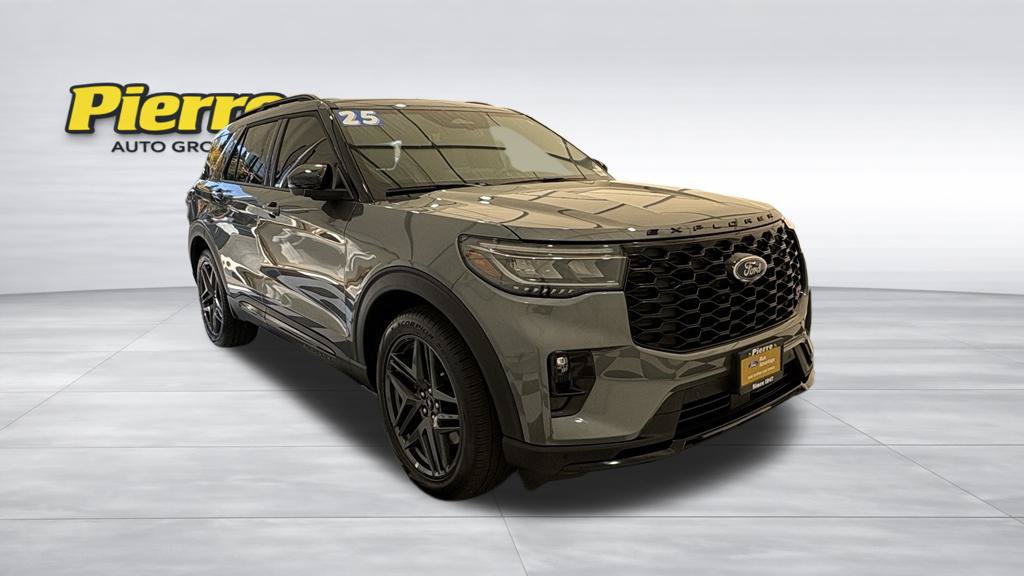 Certified 2025 Ford Explorer ST AWD/4WD image 8