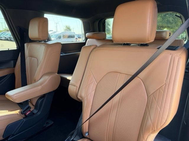Certified 2024 Ford Expedition Platinum AWD/4WD image 25