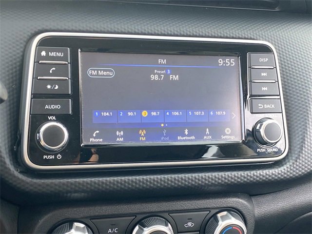 Used 2021 Nissan Kicks S image 22