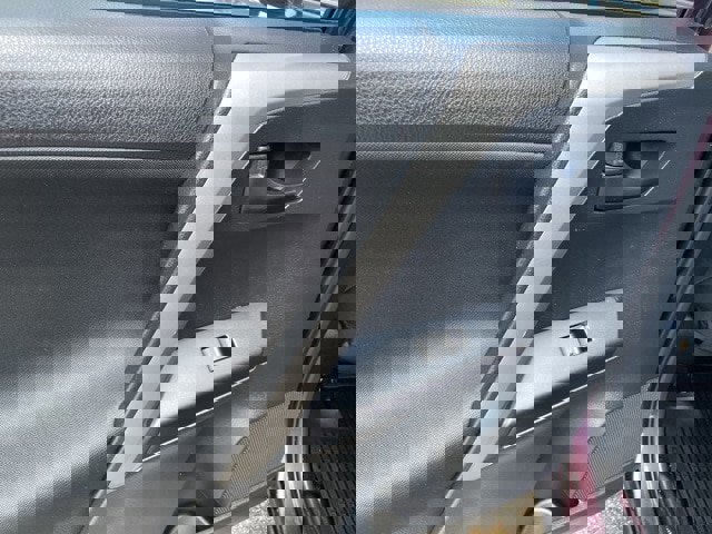 Used 2017 Toyota RAV4 LE image 12