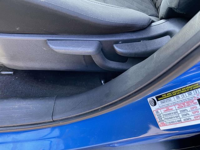 Used 2021 Nissan Kicks S image 12