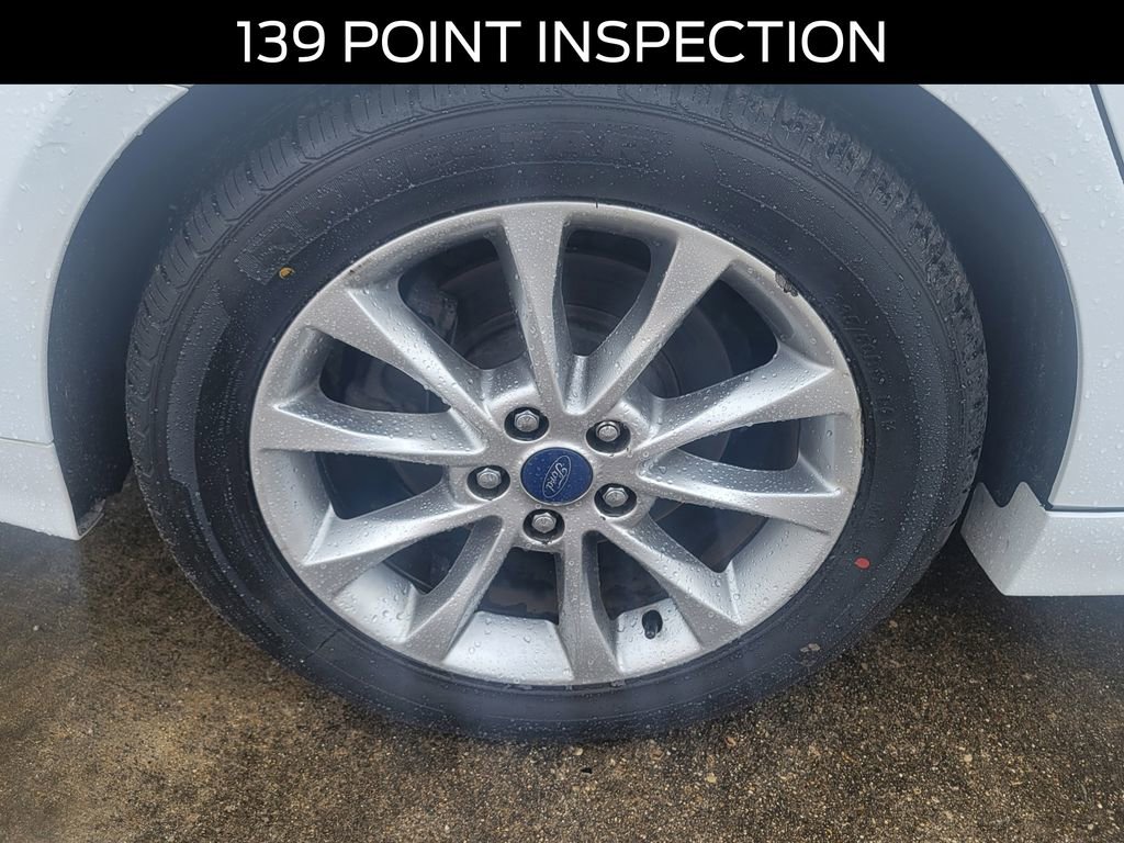 Certified 2017 Ford Fusion SE w/ Fusion SE Technology Package image 5