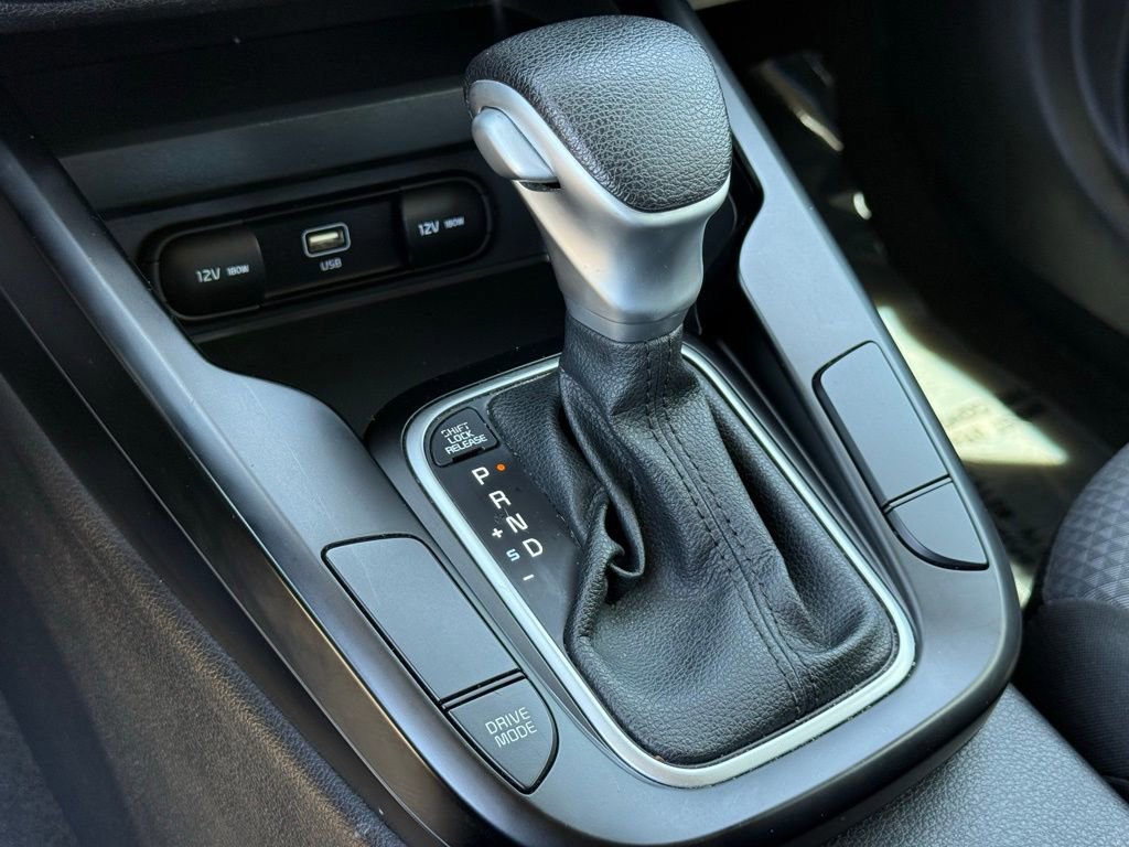 Used 2023 Kia Soul LX w/ LX Technology Package FWD image 11