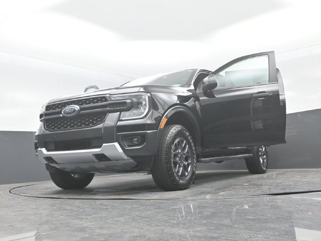 Certified 2024 Ford Ranger XLT w/ FX4 Off-Road Package AWD/4WD image 30