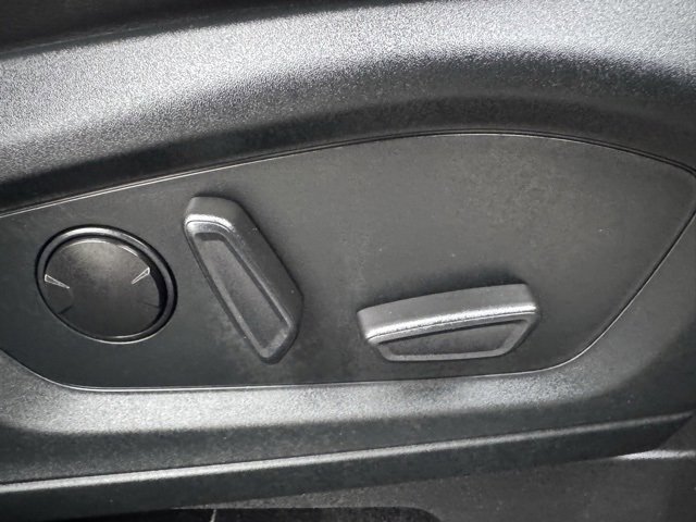 Certified 2021 Ford Explorer XLT w/ Equipment Group 202A image 27