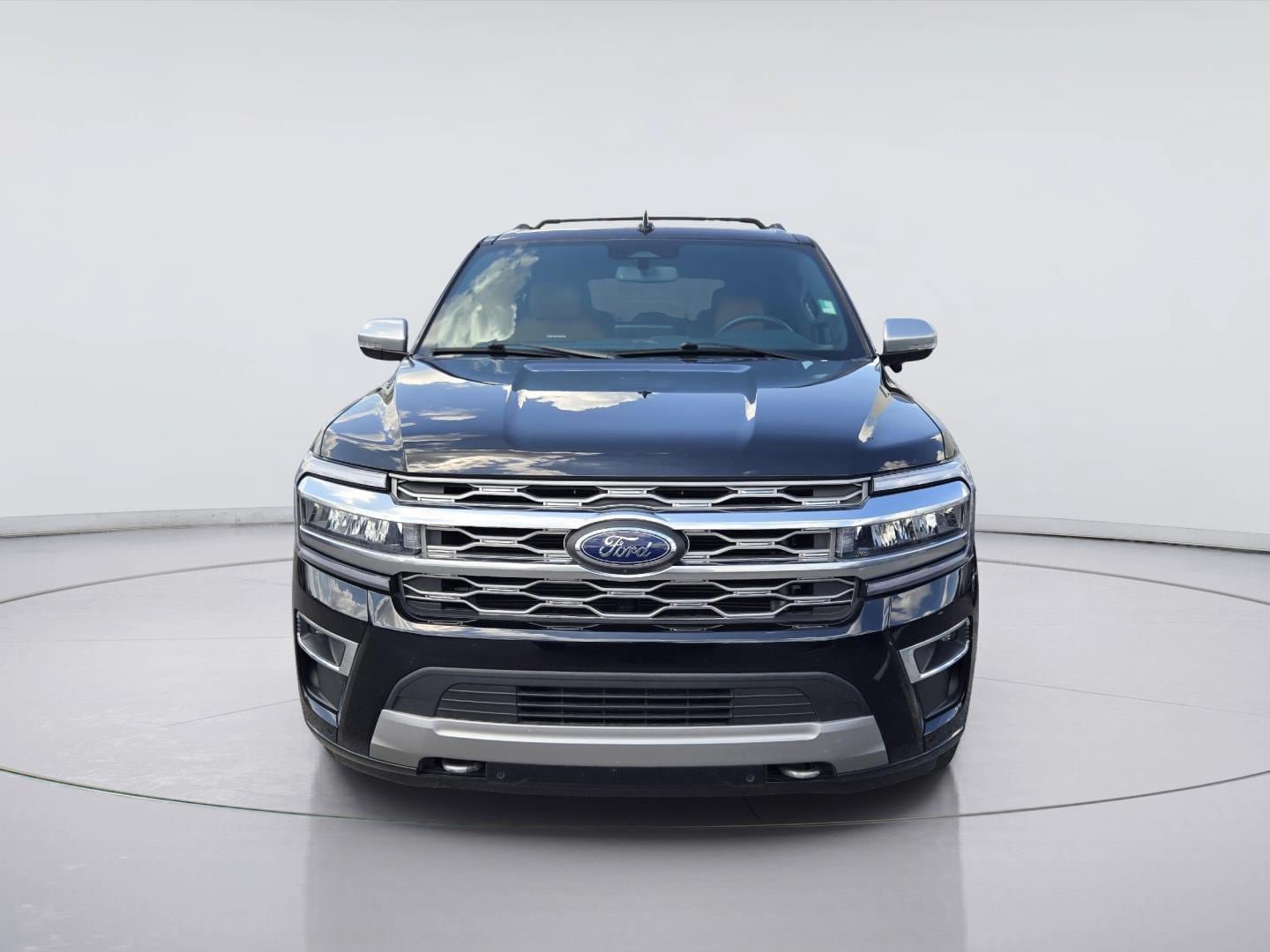 Certified 2024 Ford Expedition Platinum AWD/4WD image 2