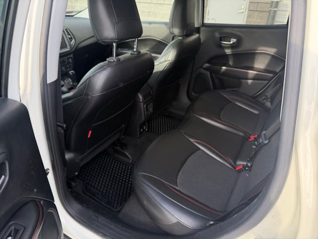 Used 2020 Jeep Compass Trailhawk AWD/4WD image 23