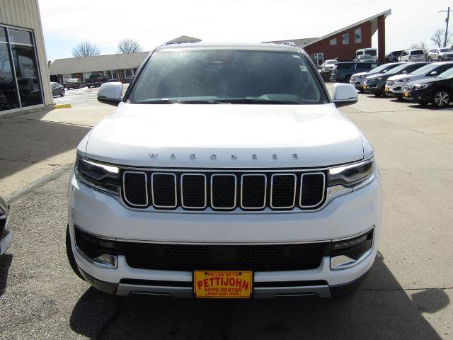 Used 2022 Jeep Wagoneer Series II AWD/4WD image 13