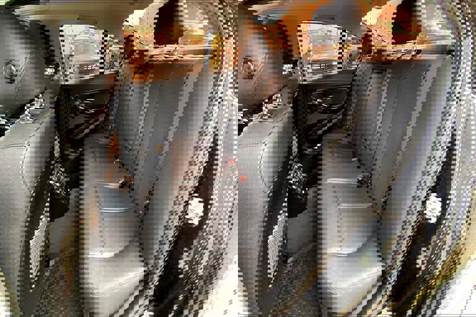 Used 2018 BMW 320i Sedan image 19