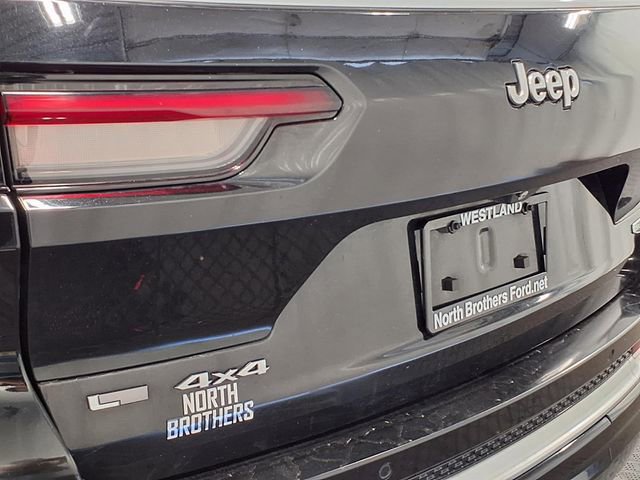 Used 2021 Jeep Grand Cherokee L Summit w/ Advanced Protech Group IV AWD/4WD image 30