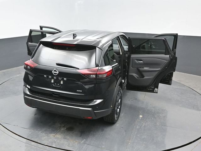 Used 2025 Nissan Rogue SV AWD/4WD image 24