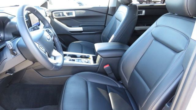 Certified 2023 Ford Explorer XLT w/ Equipment Group 202A image 10