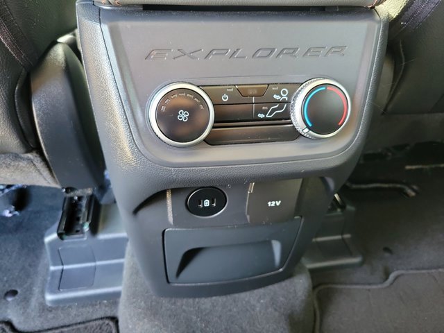 Certified 2025 Ford Explorer Active image 17