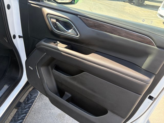 Used 2021 Chevrolet Suburban Z71 AWD/4WD image 16