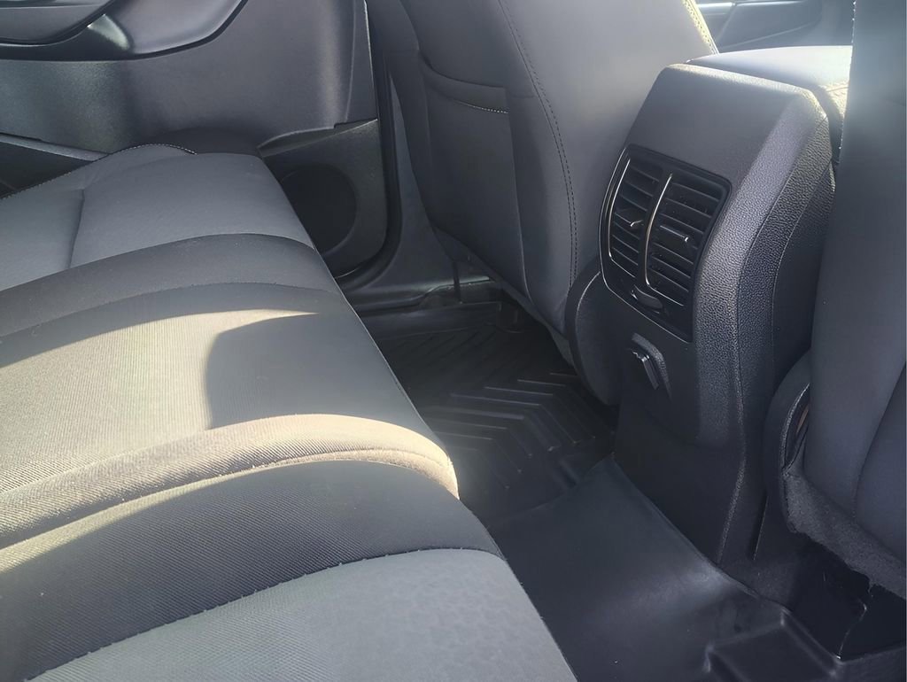 Certified 2018 Ford Escape SE image 29