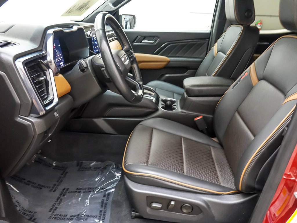 Used 2023 GMC Canyon AT4 w/ AT4 Premium Package AWD/4WD image 9