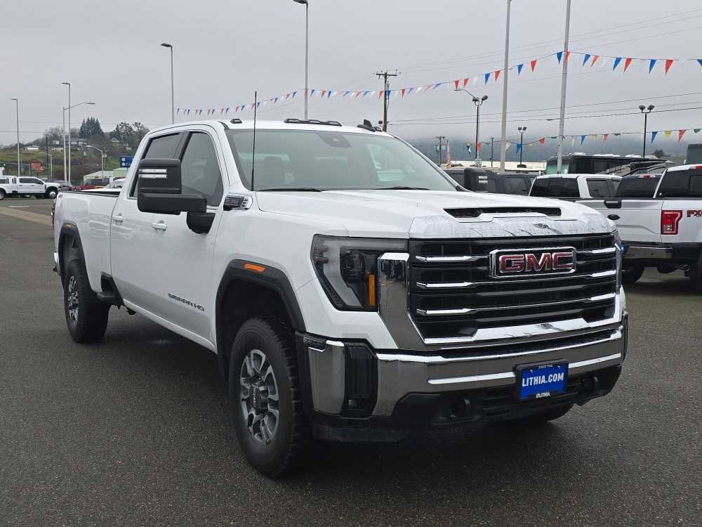 Used 2024 GMC Sierra 3500 SLE w/ SLE Value Package image 7