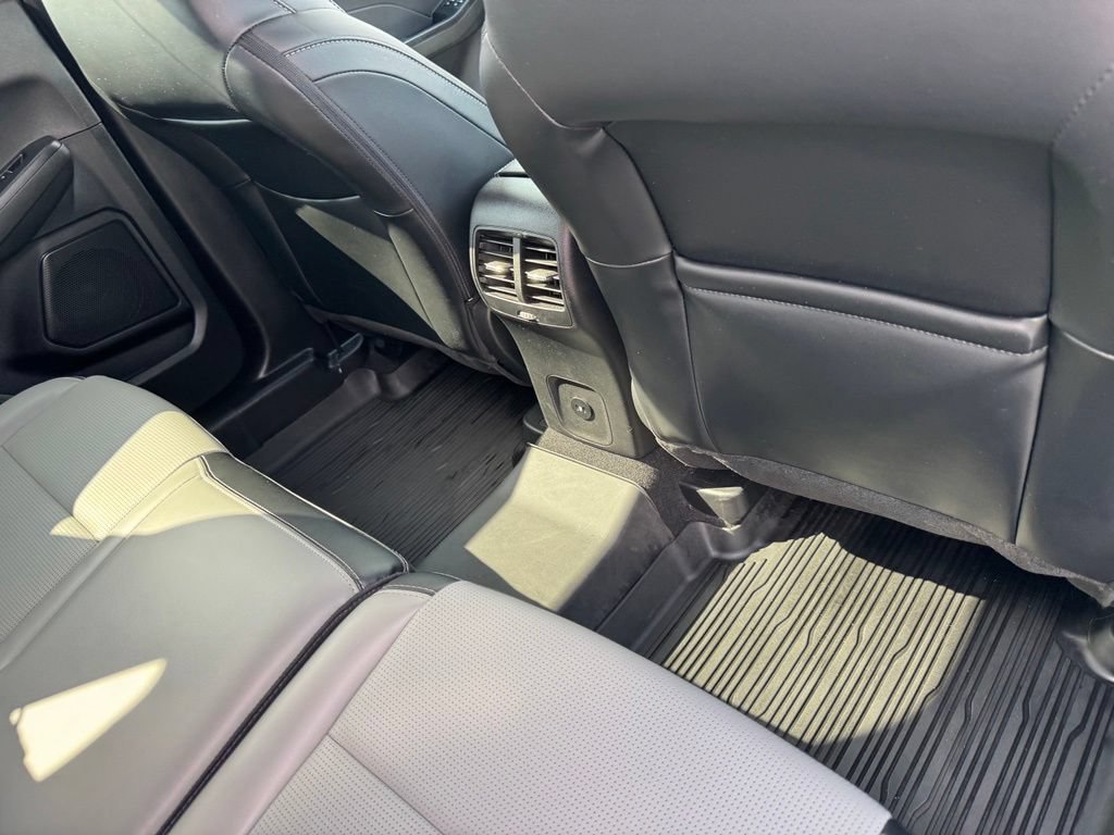 Certified 2023 Ford Escape Platinum AWD/4WD image 20