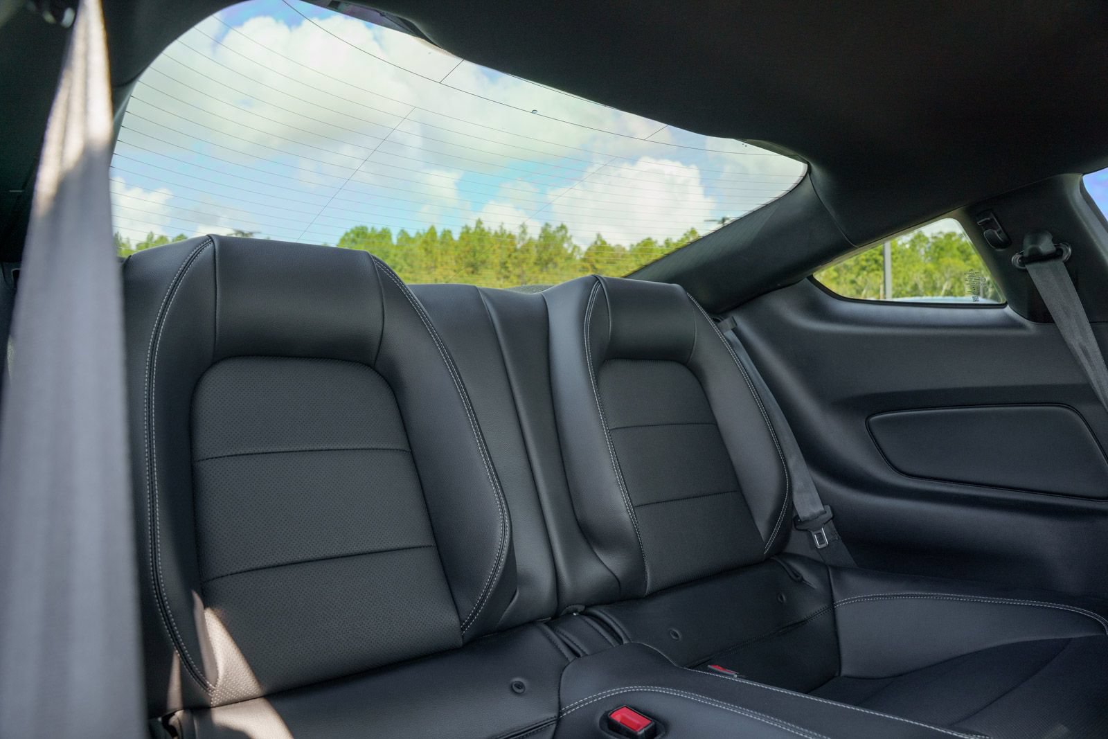 Certified 2020 Ford Mustang Premium RWD image 25