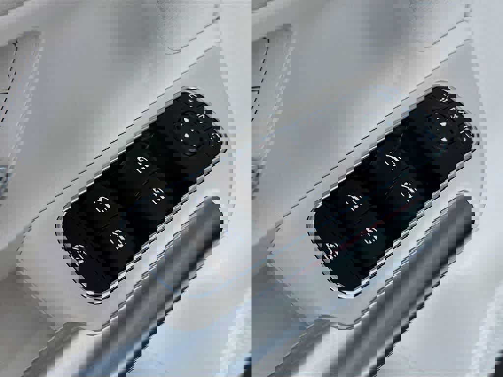 Used 2025 Mercedes-Benz GLA 250 4MATIC image 29