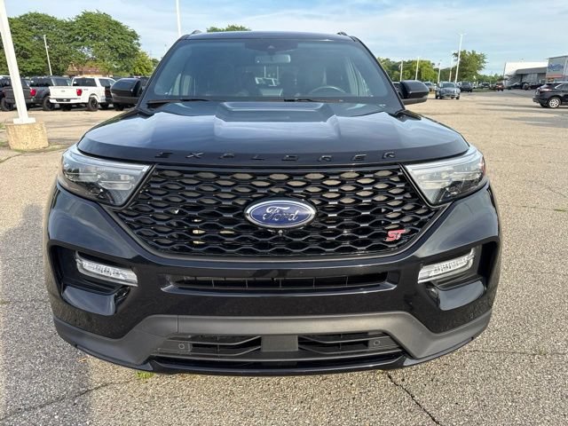 Certified 2020 Ford Explorer ST w/ Premium Technology Package AWD/4WD image 12