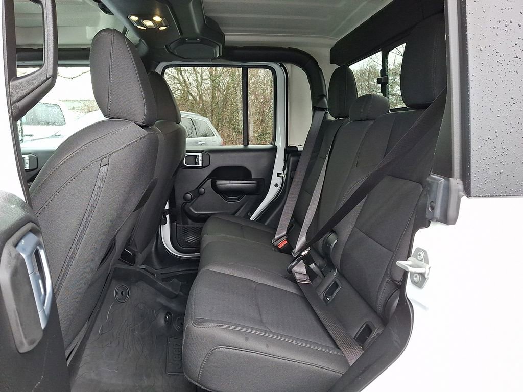 Used 2021 Jeep Gladiator Sport image 10