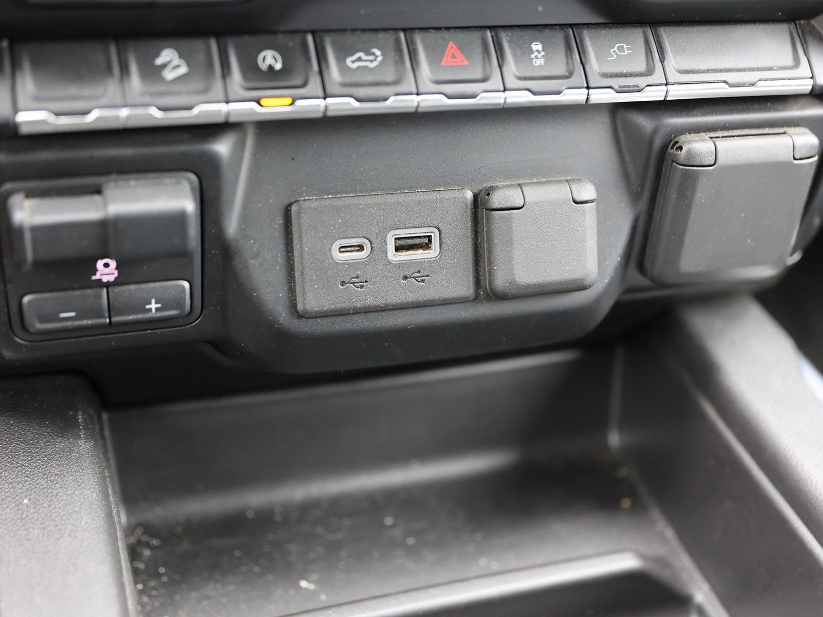 Used 2020 Chevrolet Silverado 1500 RST w/ All-Star Edition image 33