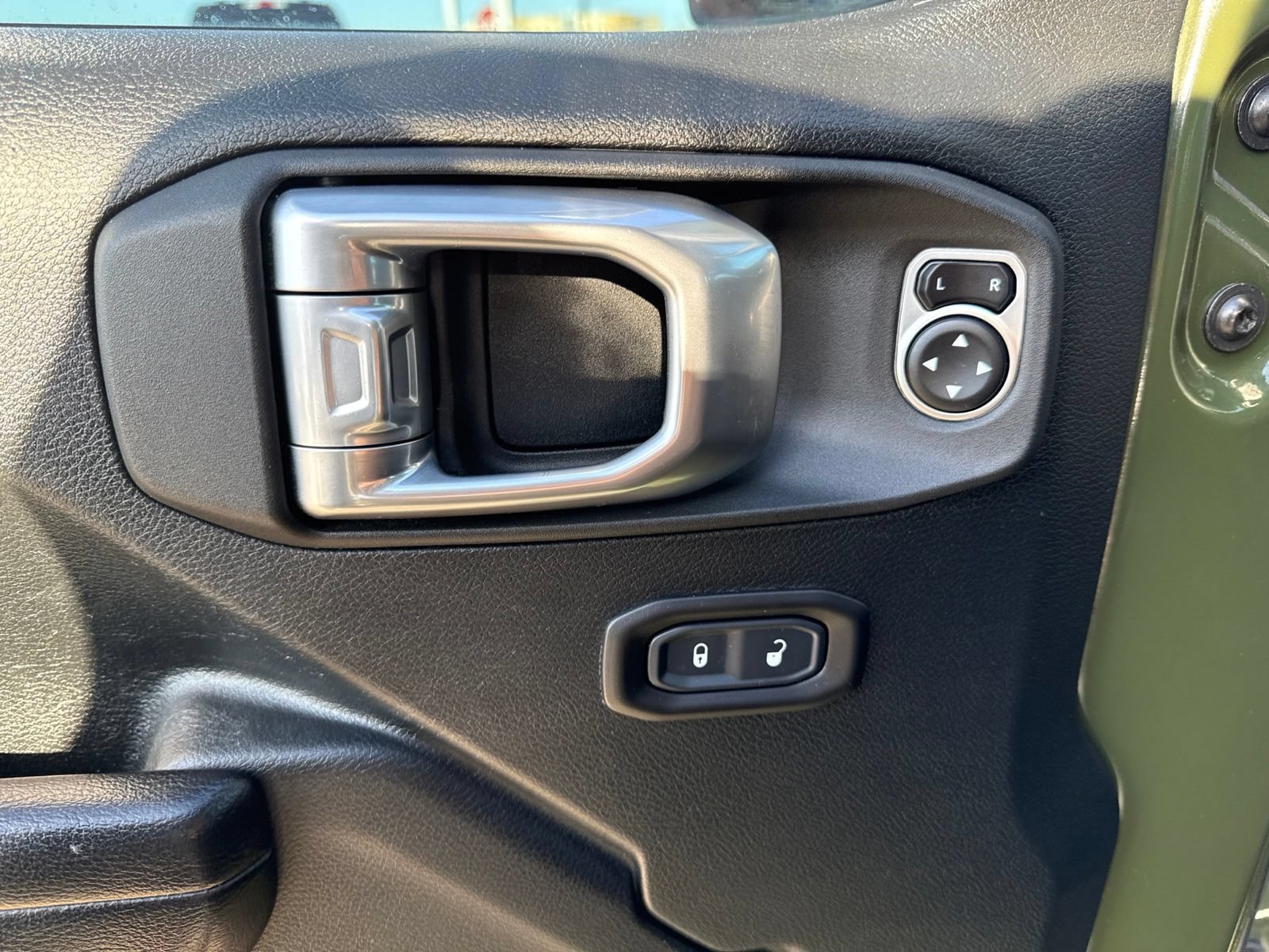 Used 2020 Jeep Wrangler Unlimited Sport S AWD/4WD image 19