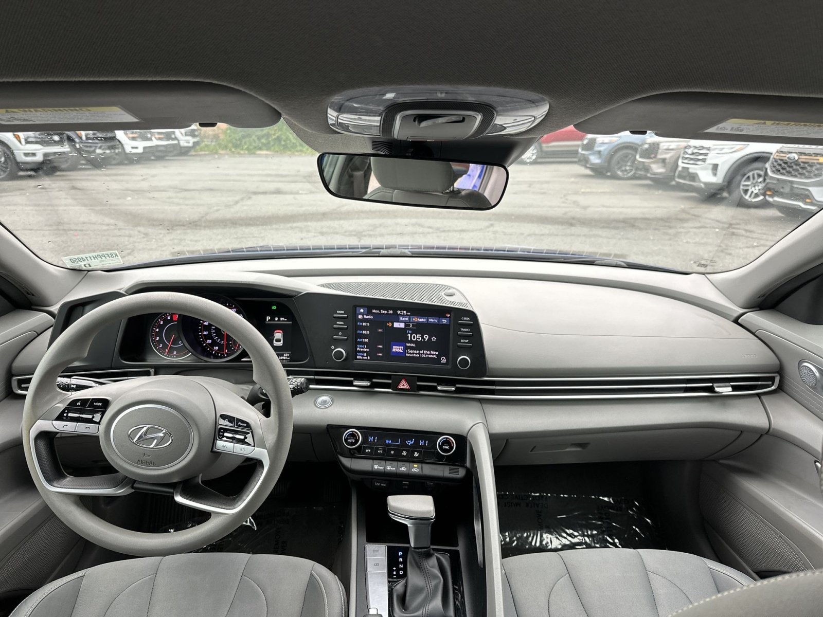 Used 2023 Hyundai Elantra SEL FWD image 24