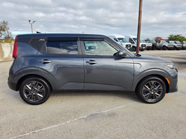 Used 2021 Kia Soul EX FWD image 4