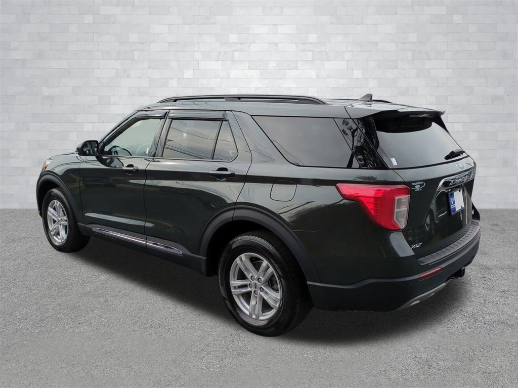 Certified 2022 Ford Explorer XLT w/ Equipment Group 202A image 2
