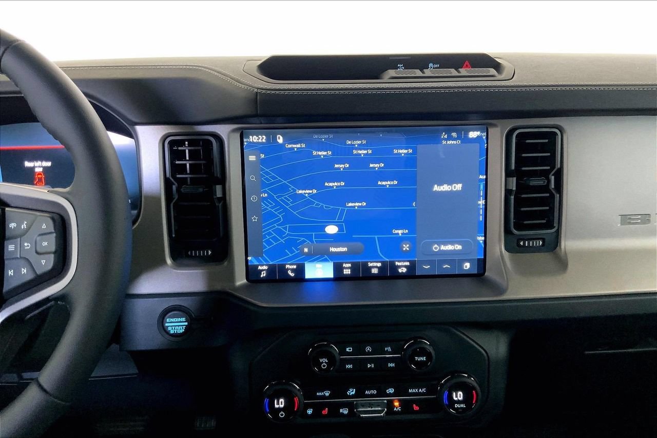 Certified 2026 Ford Bronco Outer Banks AWD/4WD image 5