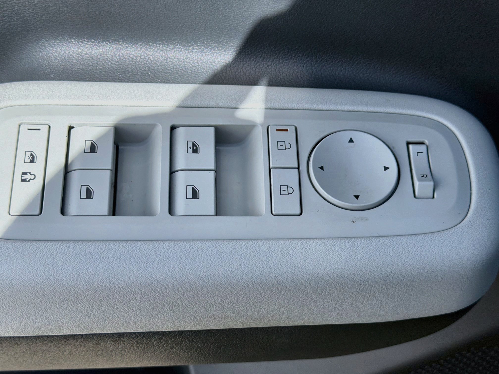 Used 2026 Hyundai Santa Fe SE FWD image 19