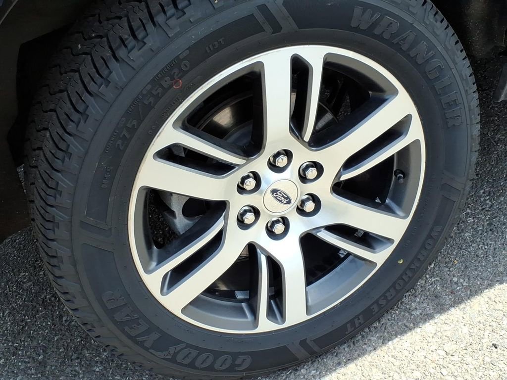 Certified 2022 Ford Expedition XLT AWD/4WD image 5