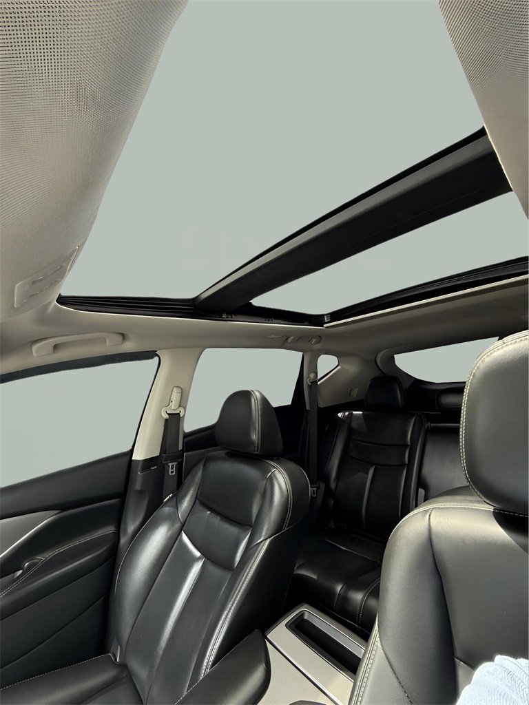 Used 2020 Nissan Murano SV w/ Premium Package image 38