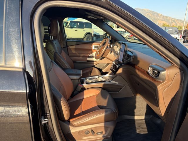 Certified 2022 Ford Explorer King Ranch w/ Class IV Trailer Tow Package AWD/4WD image 17
