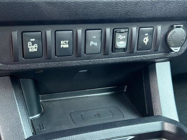 Used 2017 Toyota Tacoma TRD Pro AWD/4WD image 31