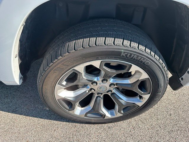 Used 2023 RAM 1500 Limited w/ Body Color Bumper Group AWD/4WD image 8
