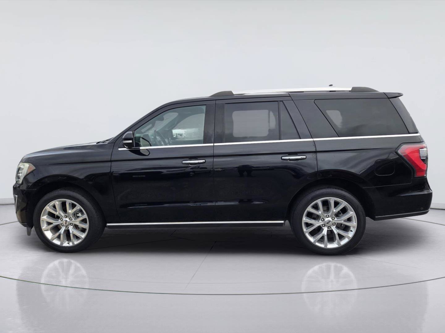 Certified 2018 Ford Expedition Limited w/ Equipment Group 302A AWD/4WD image 4