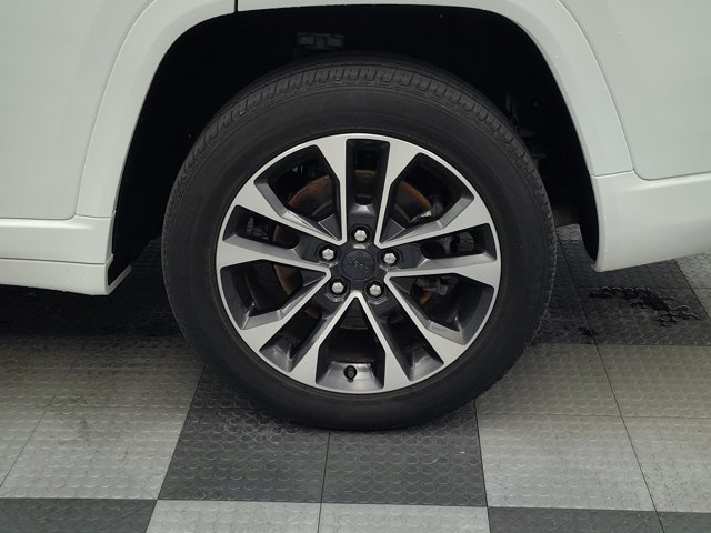 Used 2022 Jeep Grand Cherokee L Overland w/ Luxury Tech Group IV AWD/4WD image 15