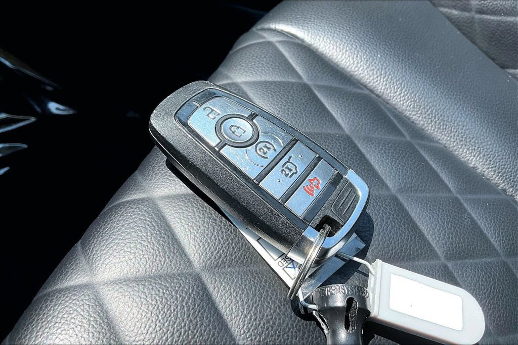 Certified 2024 Ford Edge Titanium AWD/4WD image 11