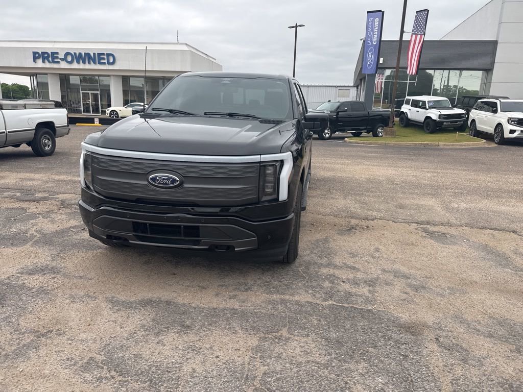 Certified 2022 Ford F150 Lightning Lariat w/ Equipment Group 511A High AWD/4WD image 4
