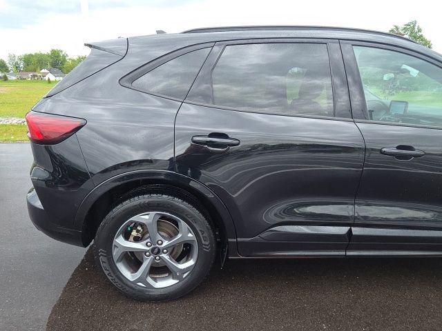 Certified 2024 Ford Escape ST-Line AWD/4WD image 7
