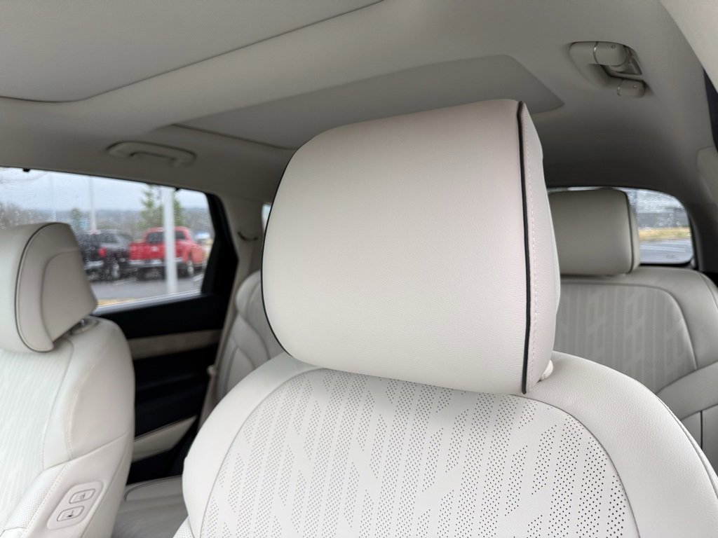 Used 2022 Genesis GV80 2.5T w/ Prestige Package 05 image 23