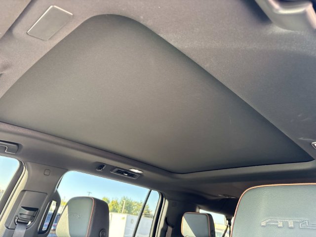 Used 2025 GMC Yukon XL AT4 w/ AT4 Premium Package AWD/4WD image 30