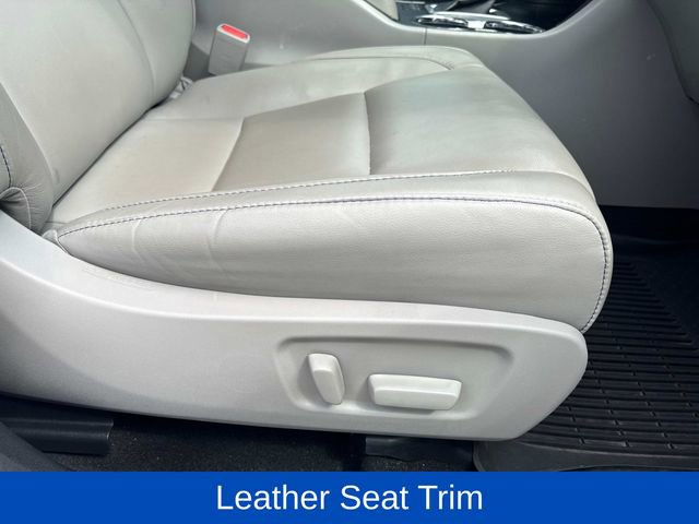 Used 2018 Toyota Highlander XLE FWD image 19