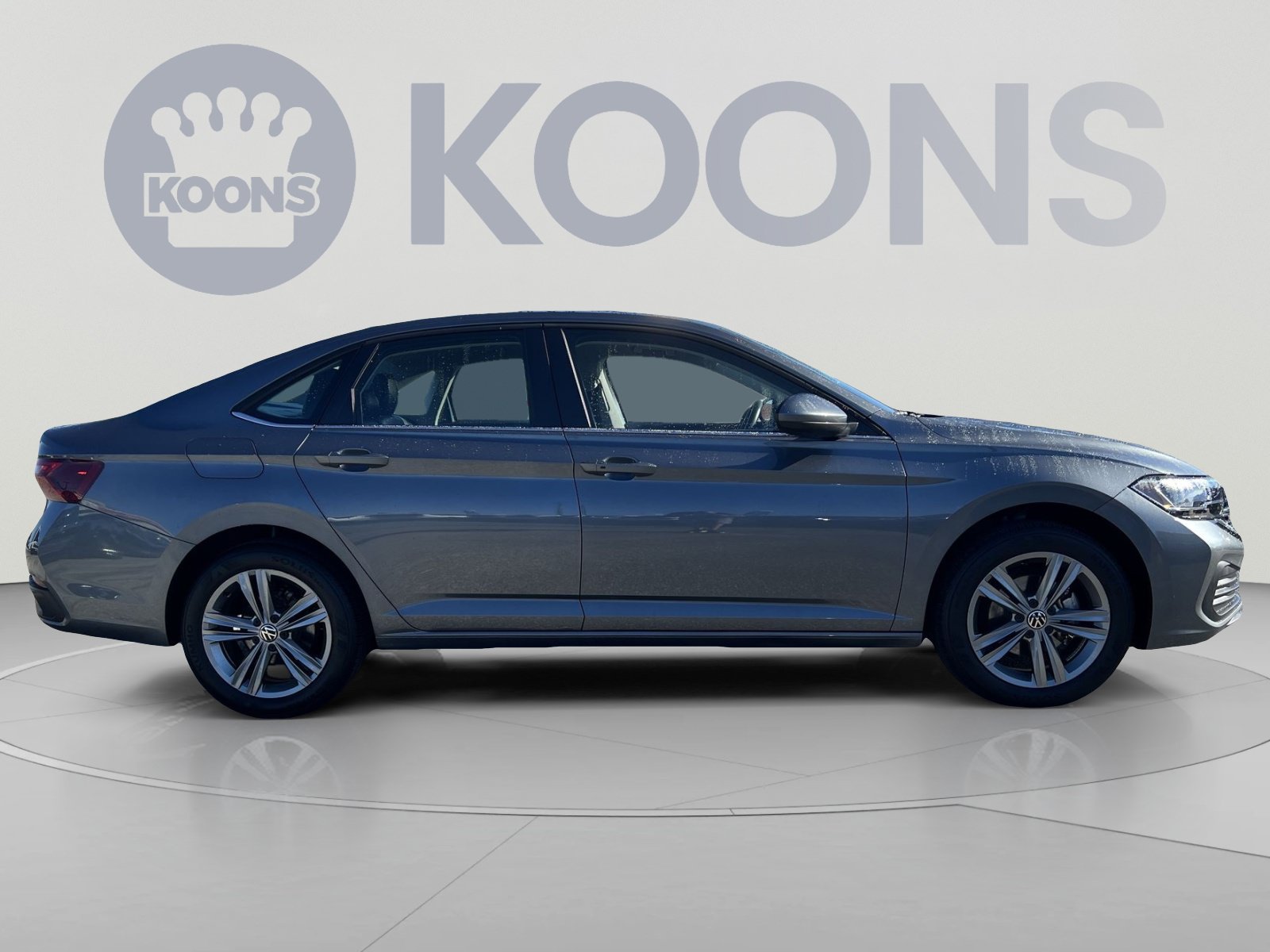 Used 2024 Volkswagen Jetta SE FWD image 8