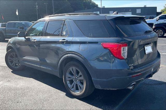 Certified 2022 Ford Explorer XLT w/ Equipment Group 202A RWD image 3