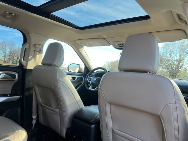 Certified 2023 Ford Explorer XLT w/ Equipment Group 202A image 33