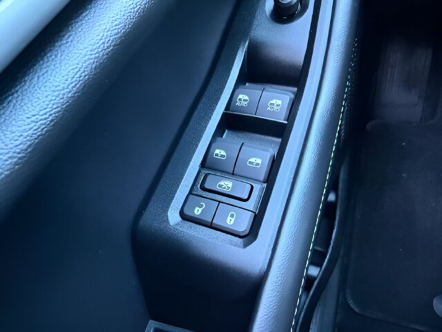 Used 2025 Jeep Grand Cherokee Limited AWD/4WD image 24